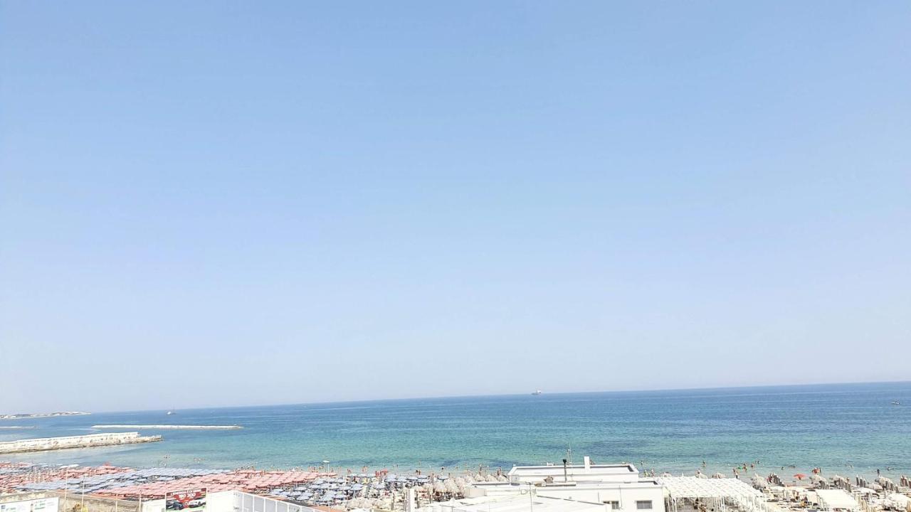 Seven Seas Luxury Apartments - Bari San Girolamo Kültér fotó