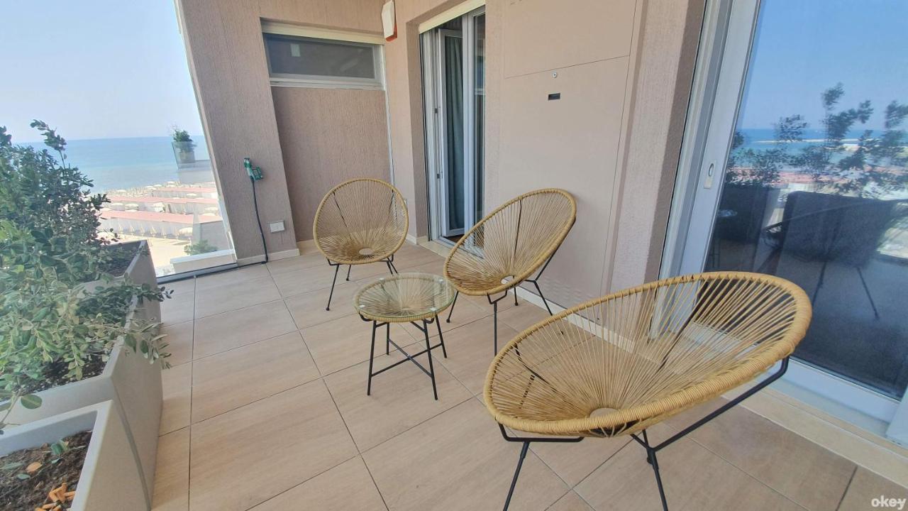 Seven Seas Luxury Apartments - Bari San Girolamo Kültér fotó